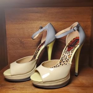 Fredricks Stacked Heel.    Sz 9M